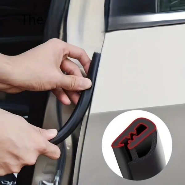 شريط عازل لأبواب السيارة